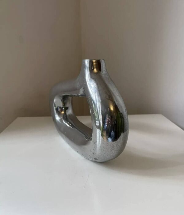 Vase soliflore modernist aluminium asymétrique Vintage 1970