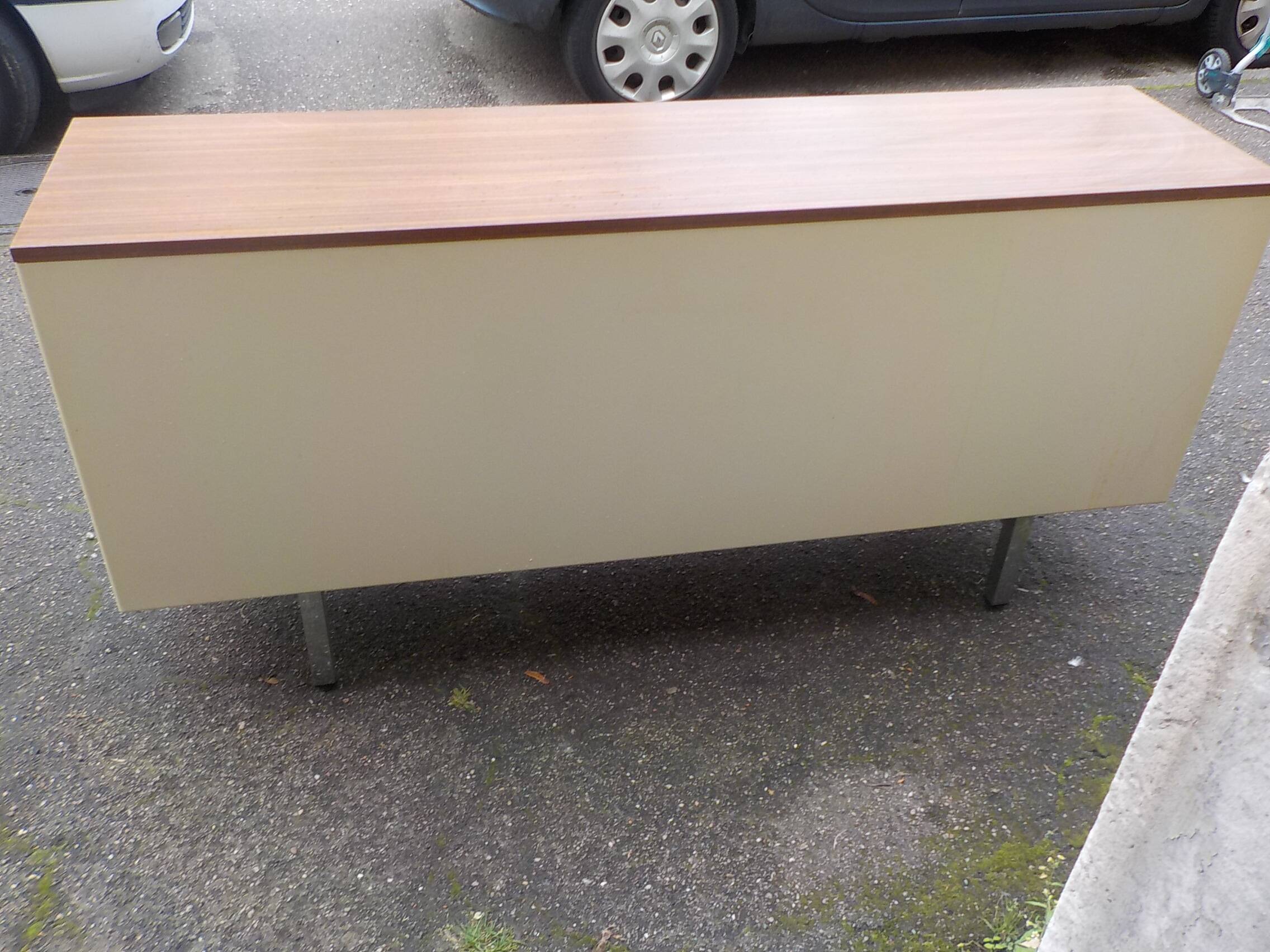 Enfilade strafor brun clair a rideaux buffet bas