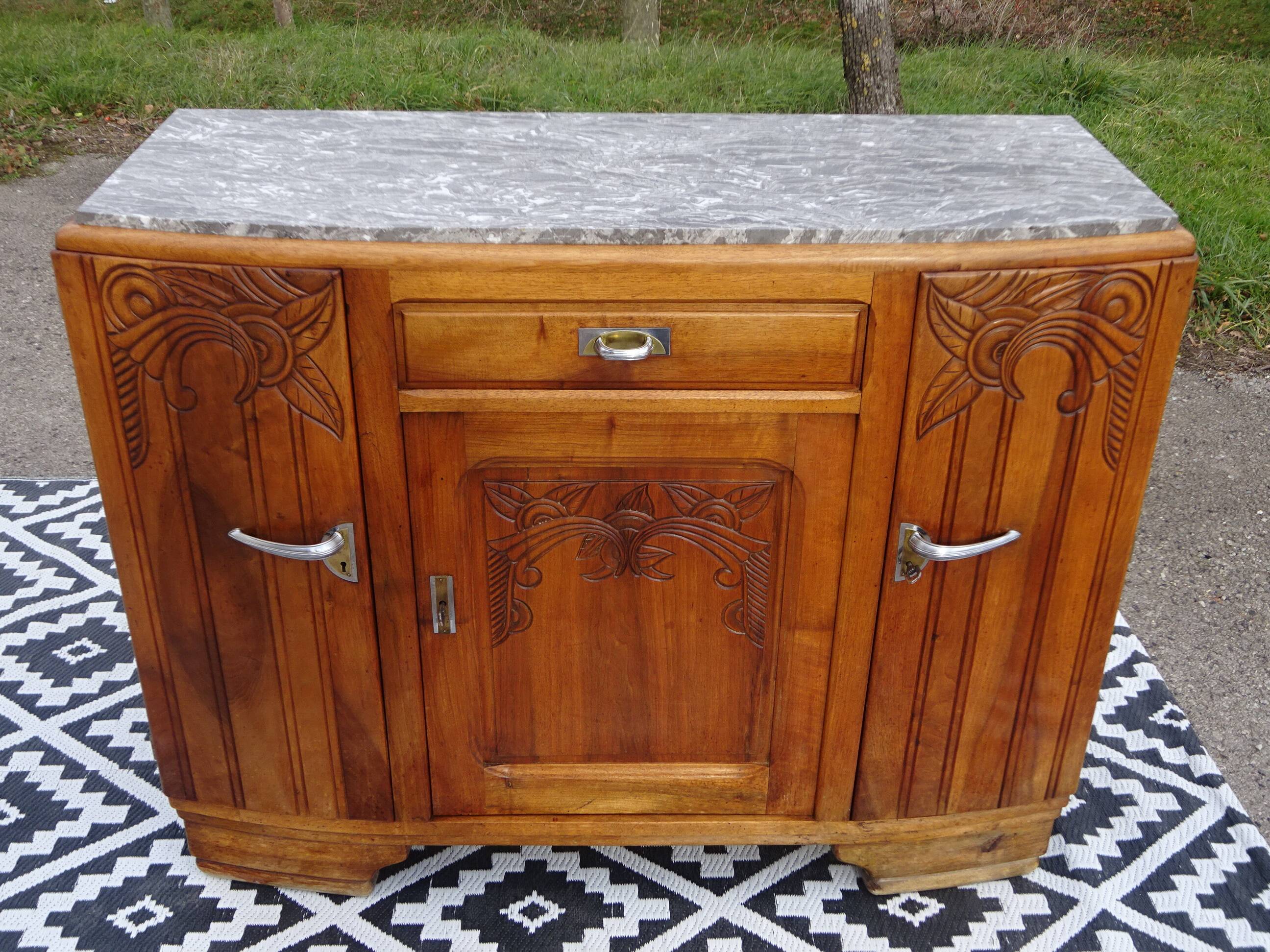 Art Deco sideboard in light walnut, grey/white marble