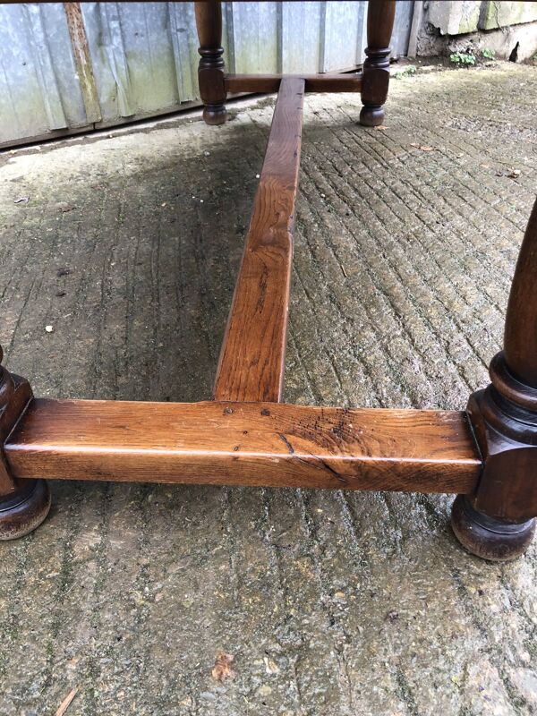 Table de ferme avec barre à chat en chêne massif a 1 tiroir