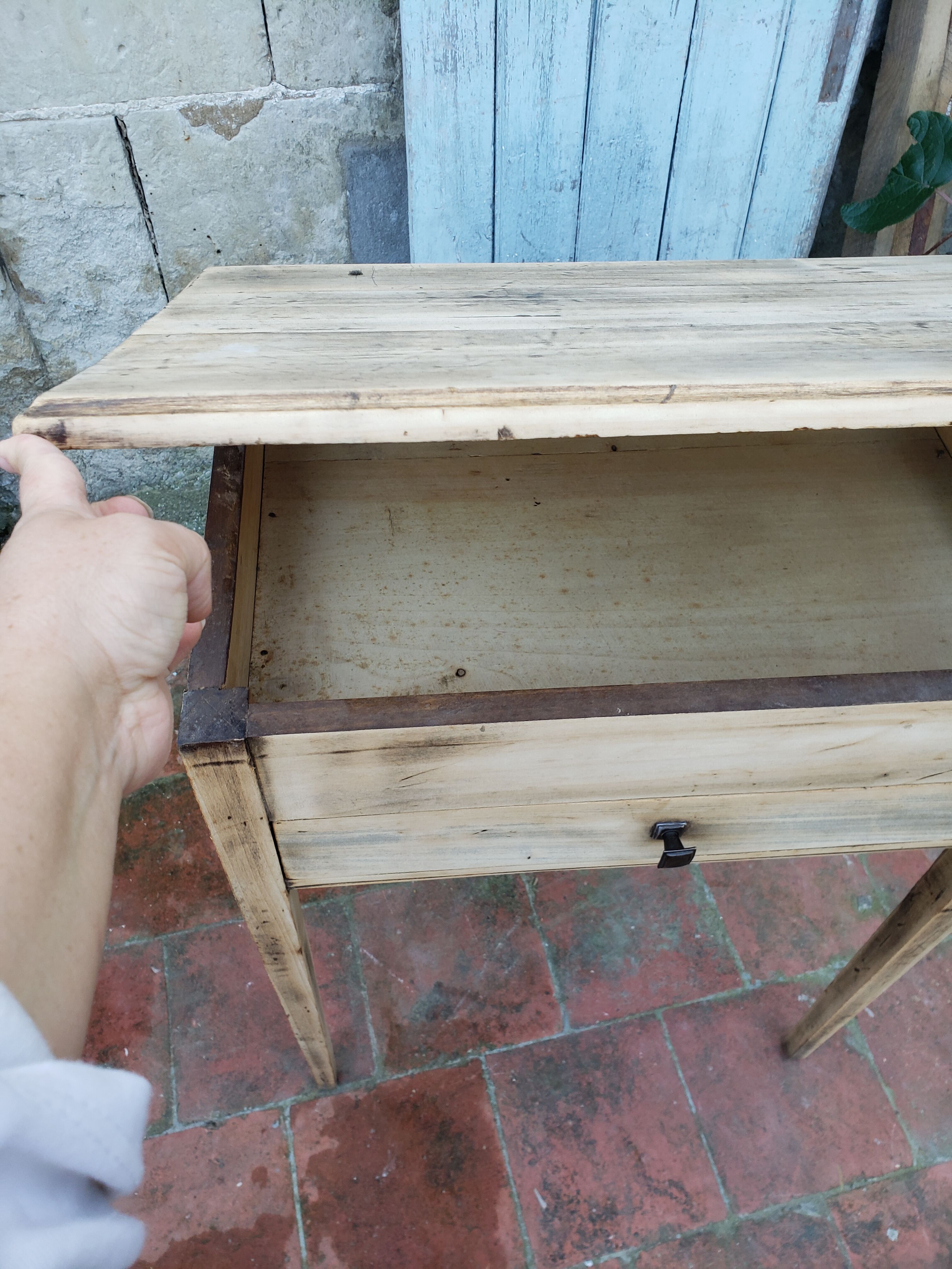 Bedside or raw wood worker