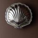 Bol à sucre en forme de coquillage argenté avec cuillère assortie - Italien des années 1960, métal argenté