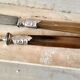 Pair of cutlery to cut