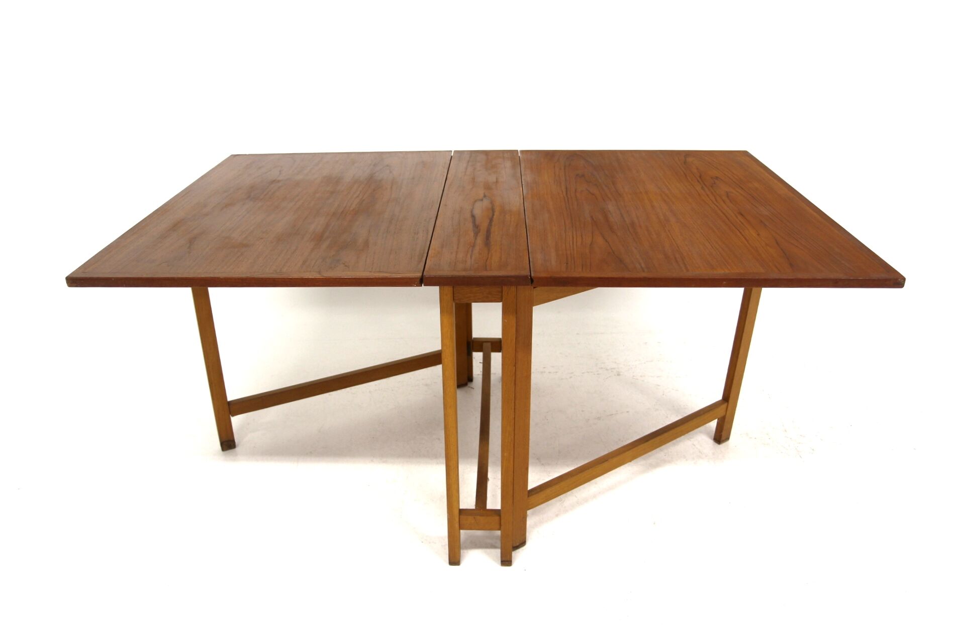 Casement teak dining table, Sweden, 1960