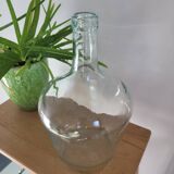 Transparent demijohn vase