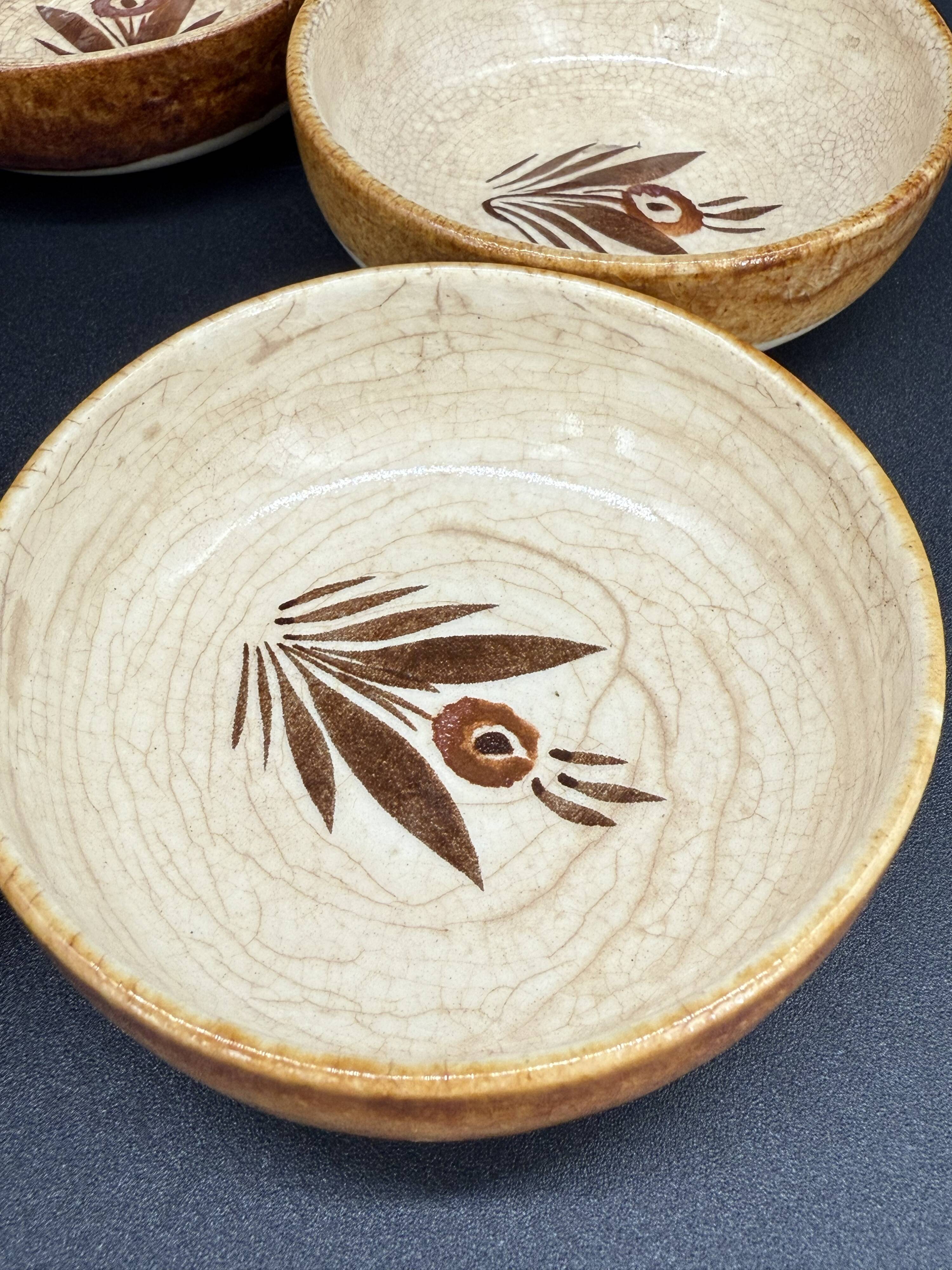 Set of 5 antique bowls signed Faïence de Quimper