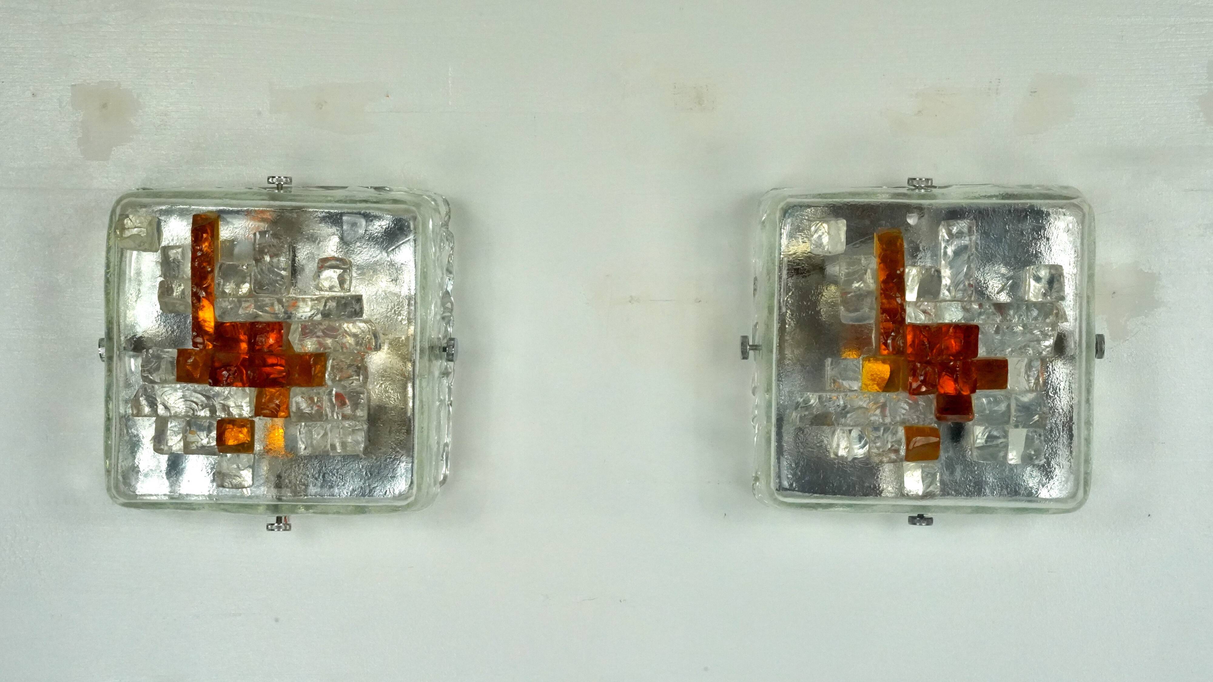 Poliarte, rare pair of wall lamps in cut murano glass. Italy 1970s