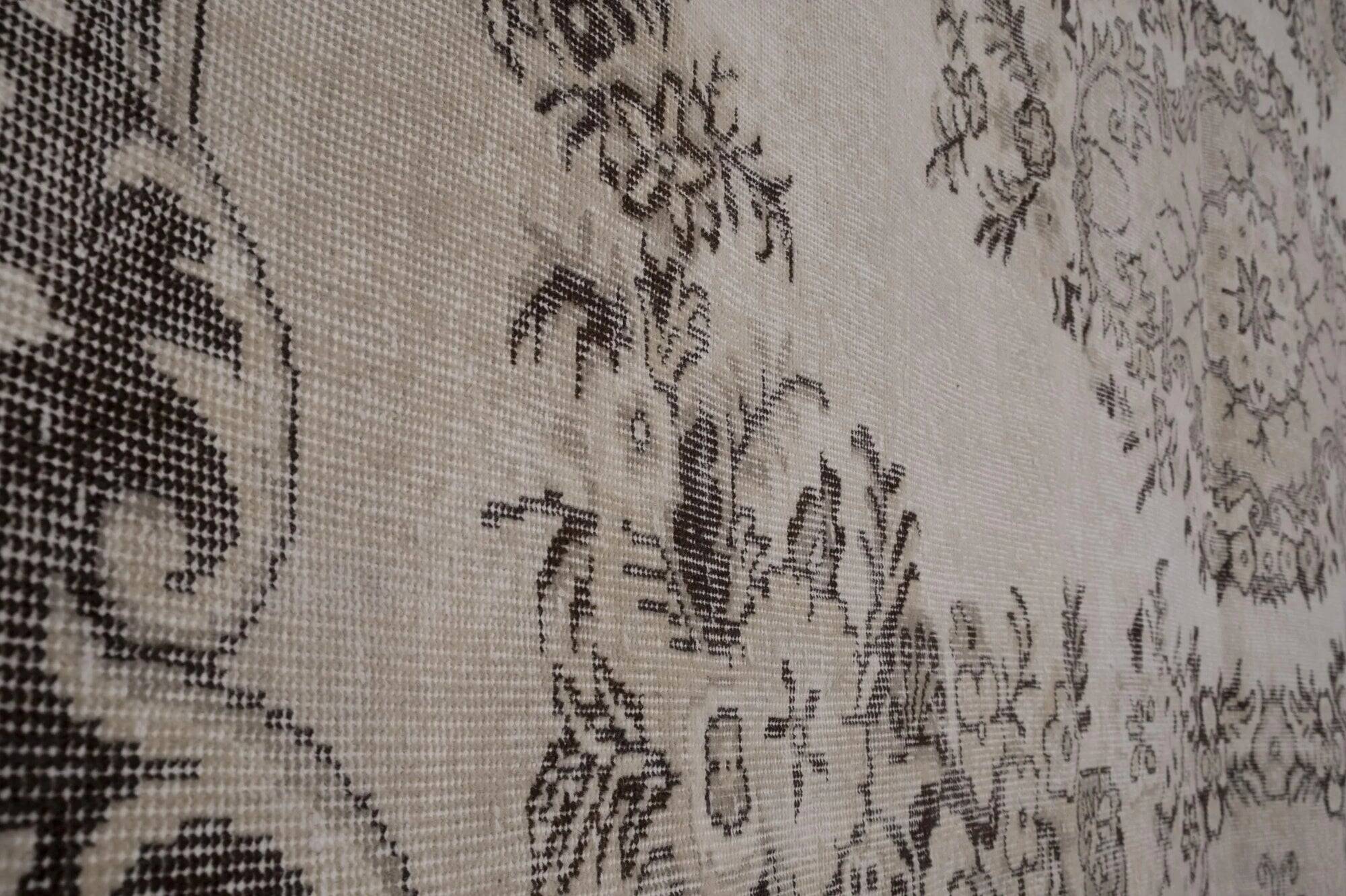 Vintage Turkish rug handmade 194x303 cm
