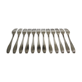 12 SFAM forks in its dark chocolate case
