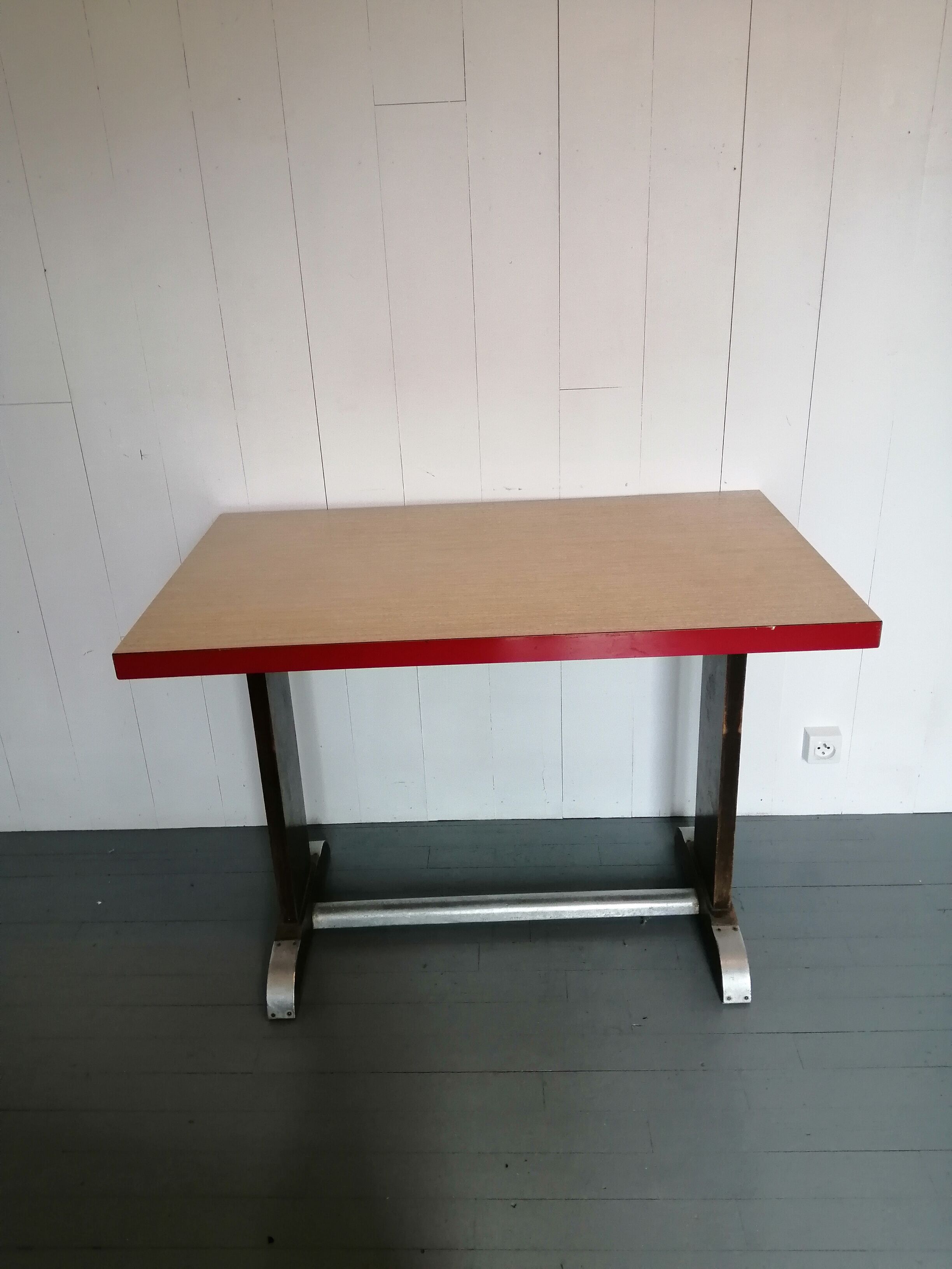 Tables bistro year 50