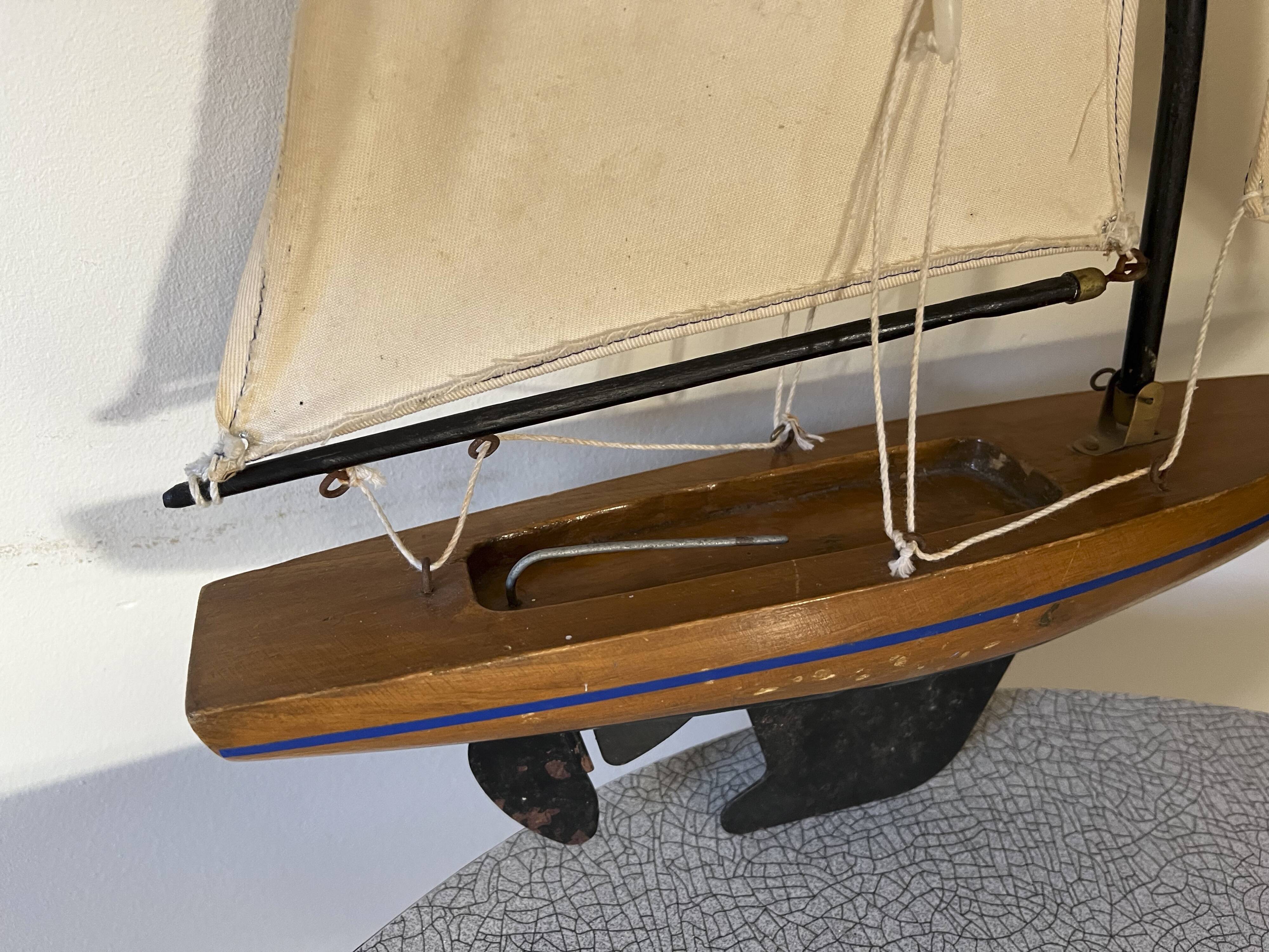 Vintage basin sailboat 60s