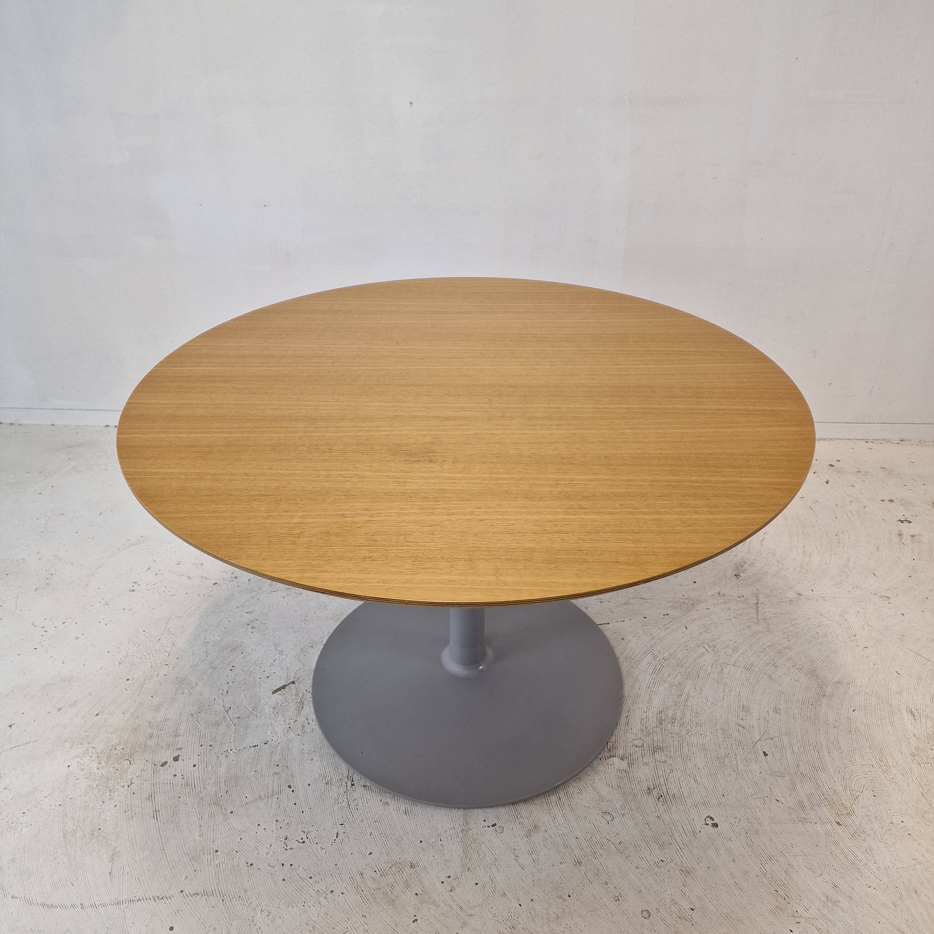 Round Dining Table by Pierre Paulin for Artifort