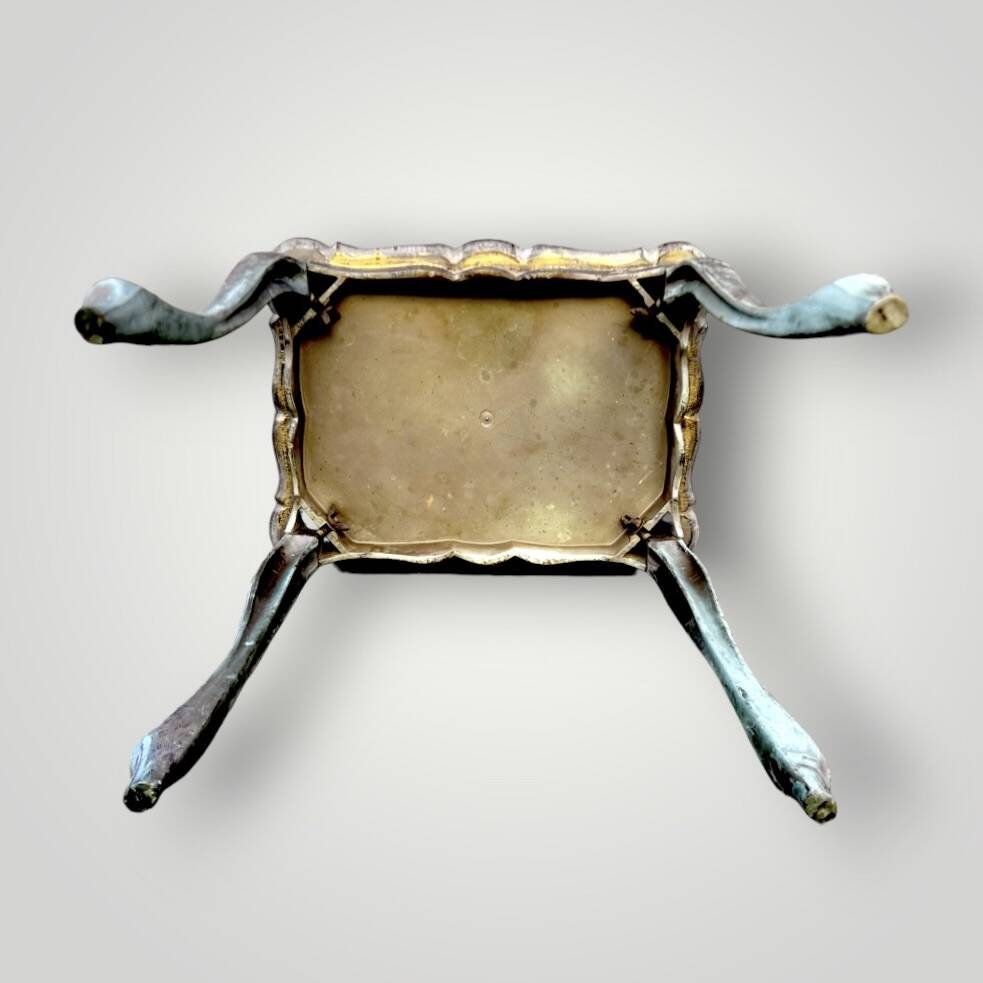 Antique Florentine side table in painted resin – beautiful patina