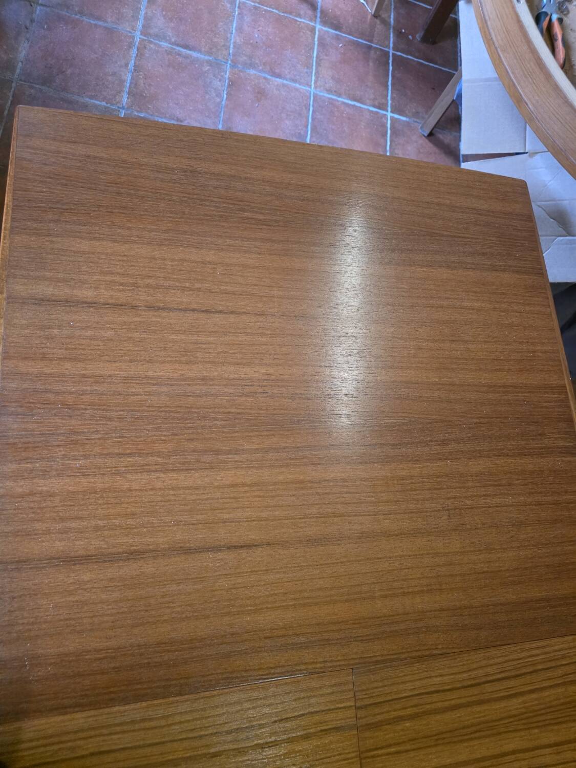 Table scandinave galbée extensible papillon en teck années 60