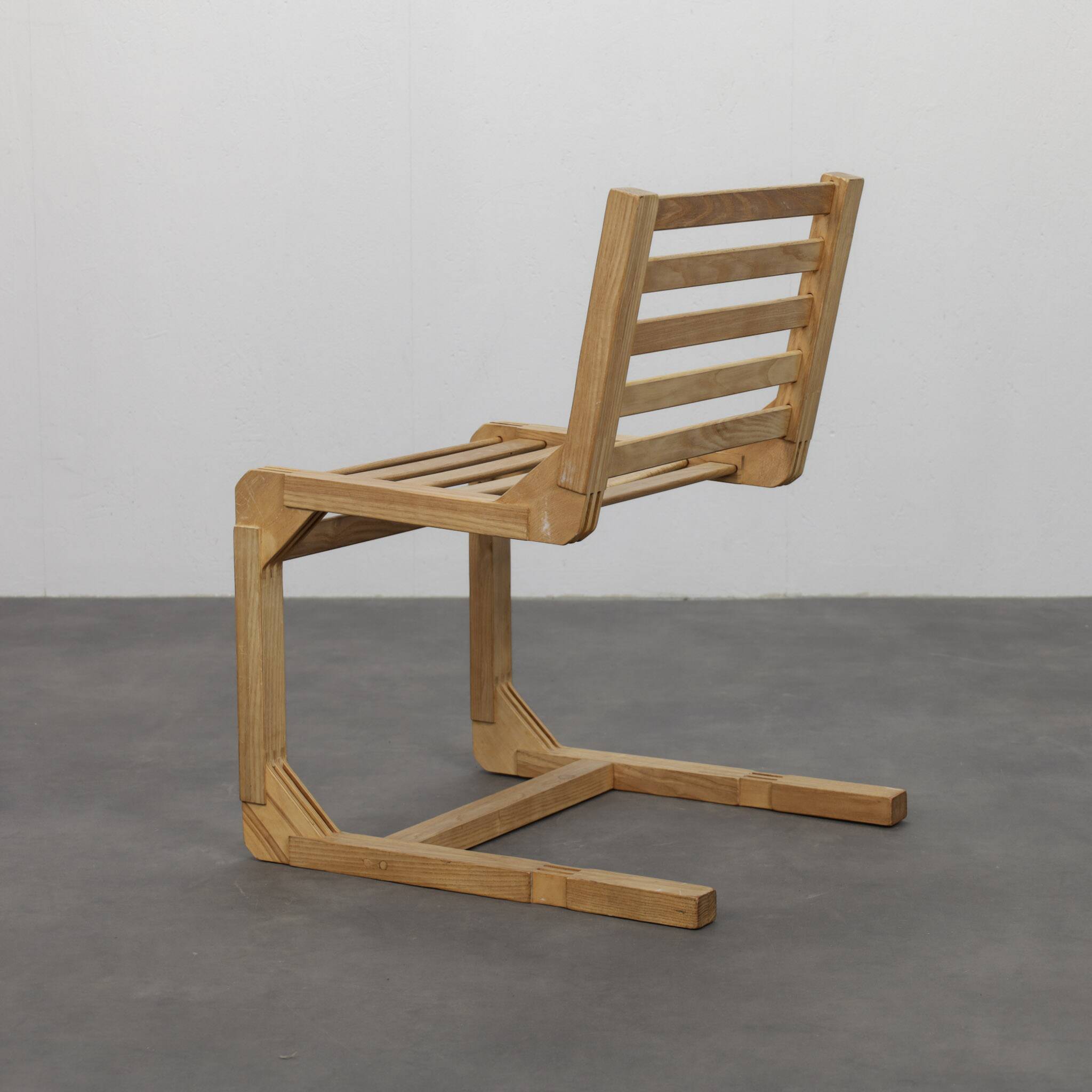 Paire rare de chaises constructivistes postmodernes, Pays-Bas, années 1980