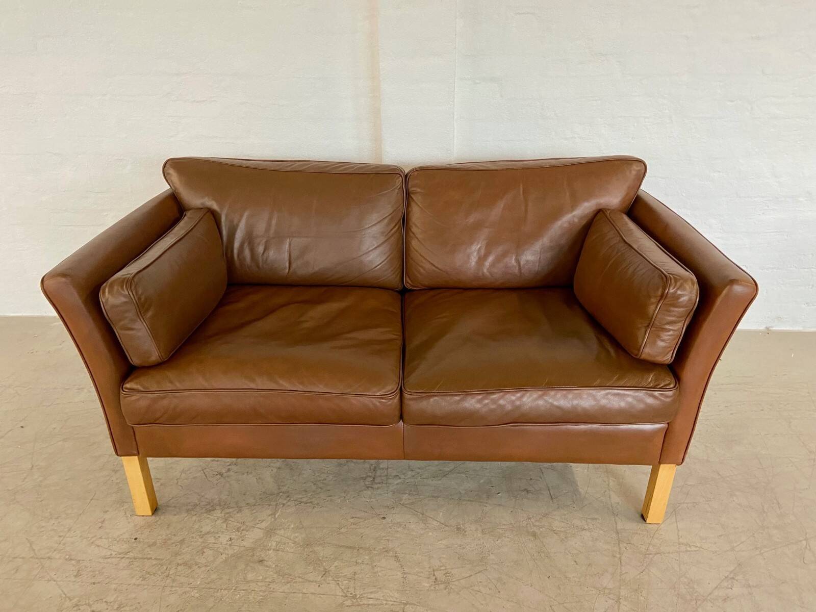 Canapé 2 places Stouby vintage danois du milieu du siècle en cuir cognac foncé