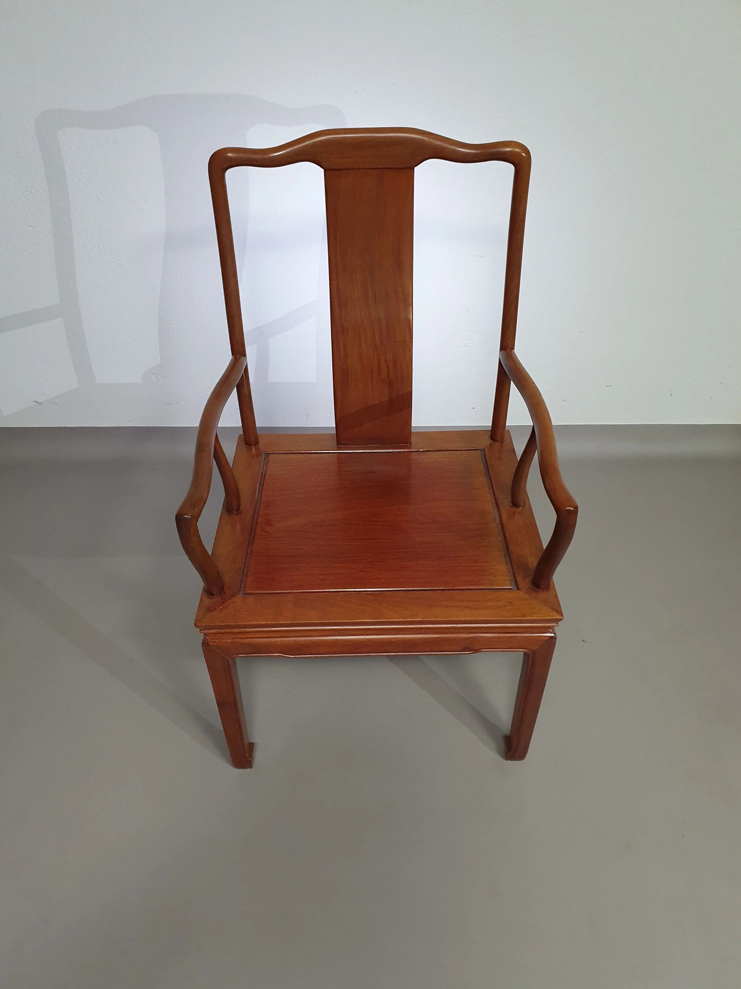 Vintage Chinese Ming rosewood chair