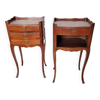Paire de tables de chevet style Louis XV en merisier