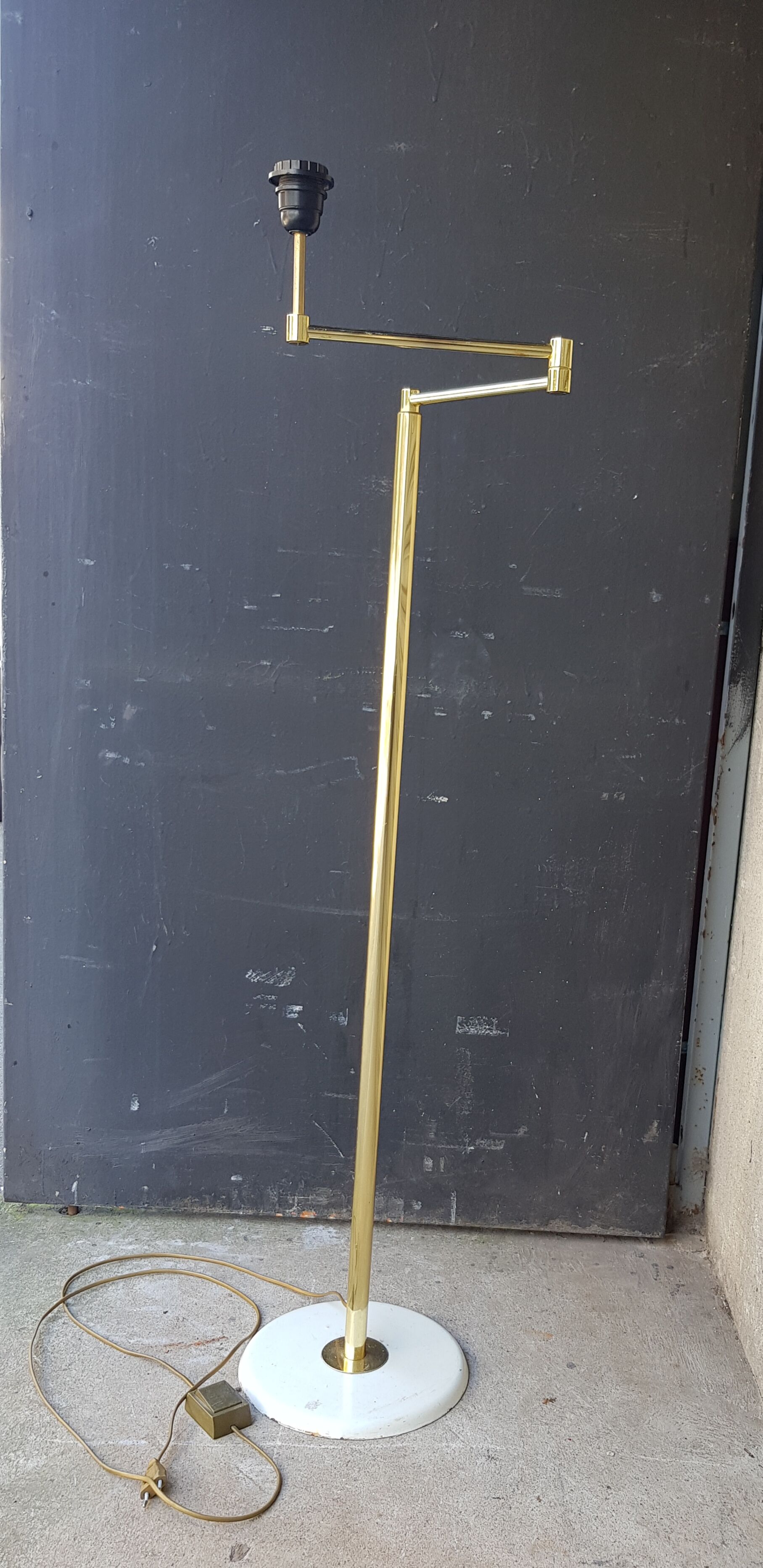 Vintage brass articulated streetlight 60