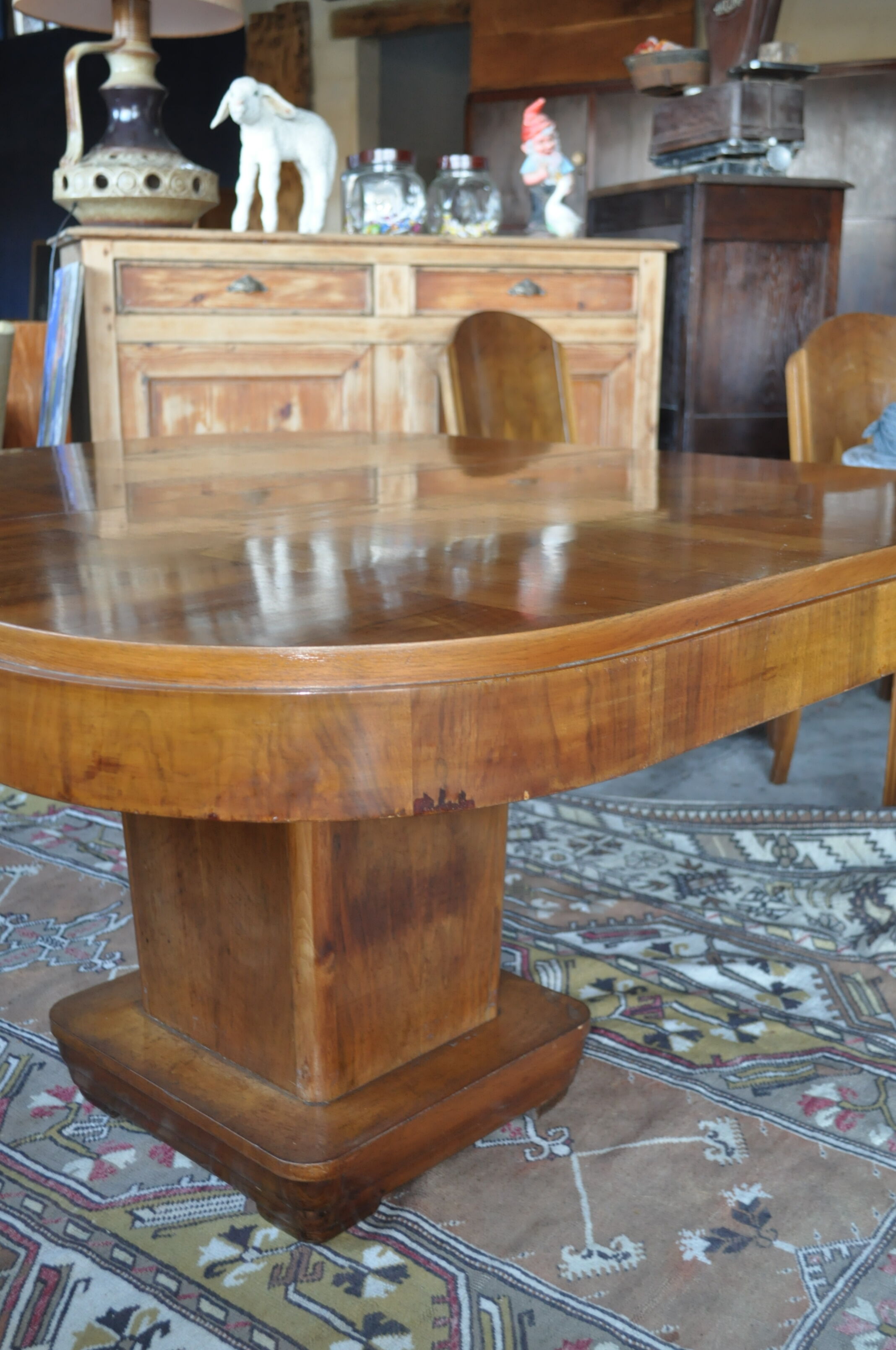 Artdeco dining table.