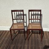 2 chaises en bois et cannage
