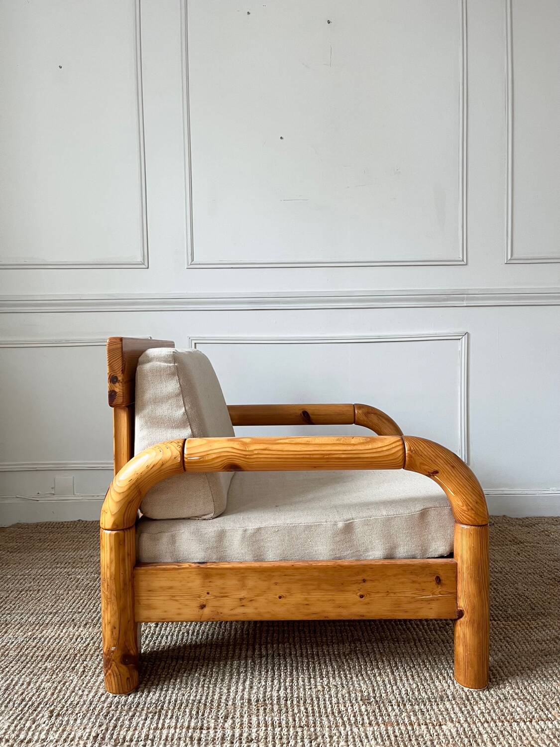 Fauteuil en pin massif esprit chalet