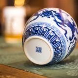 Ming Yongxuan – porcelaine bleue et blanche, motif Floral entrelacé, amphore, artisanat classique