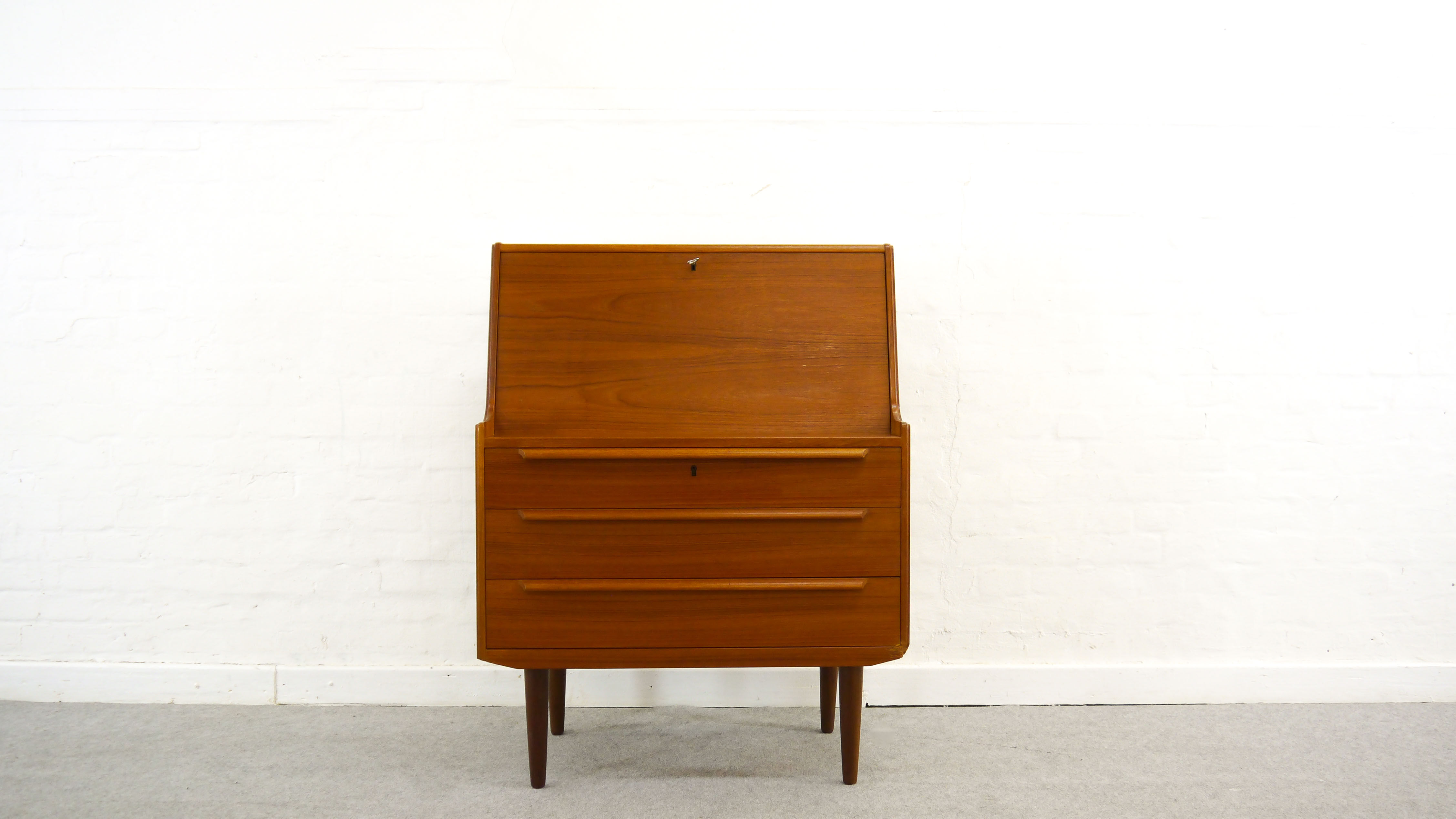 Scandinavian writing desk
