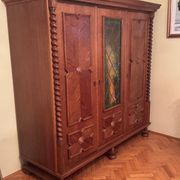 Armoire en chêne de style espagnol, début du XXe siècle