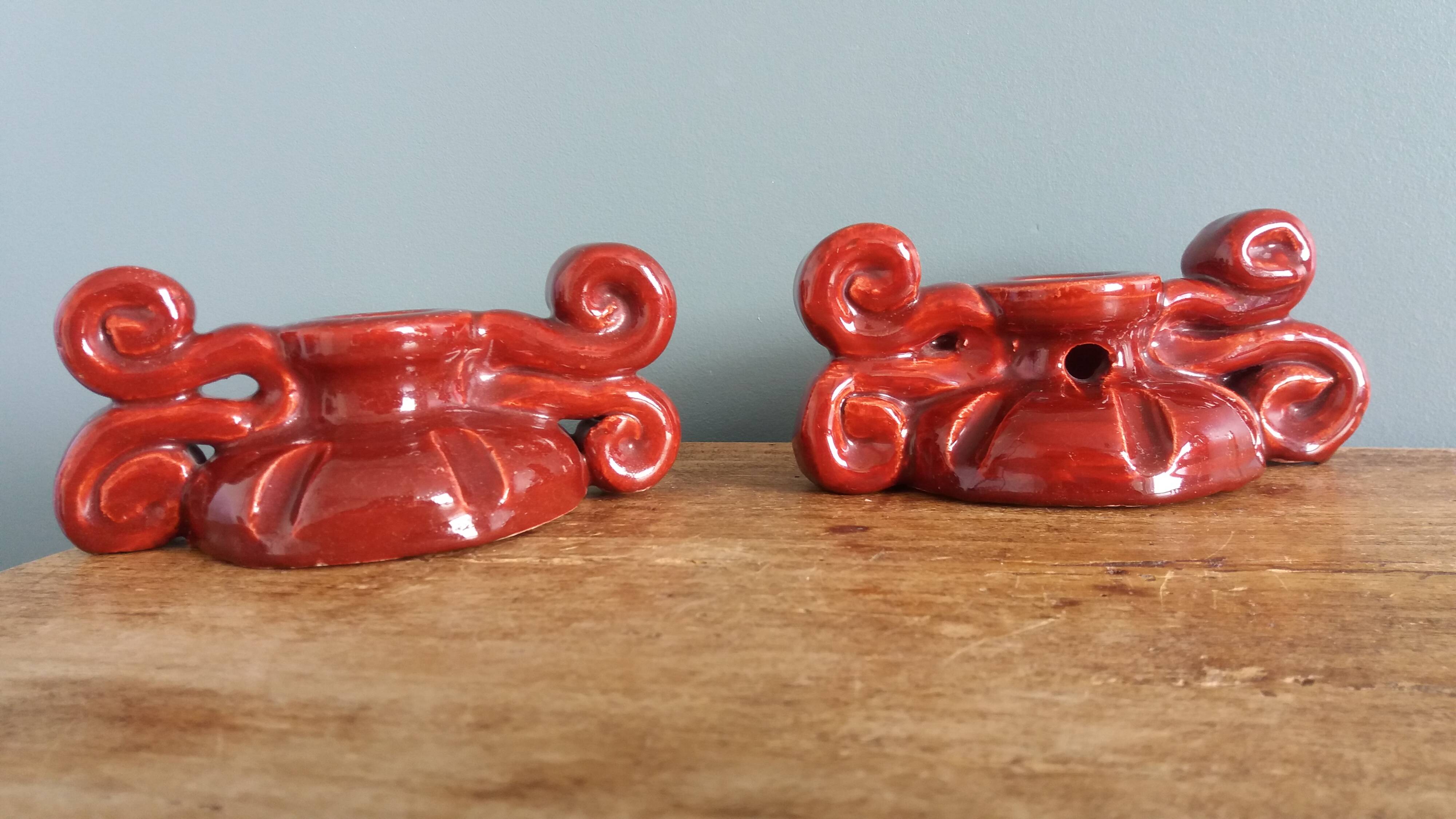 Bougeoirs en céramique artisanale bordeaux