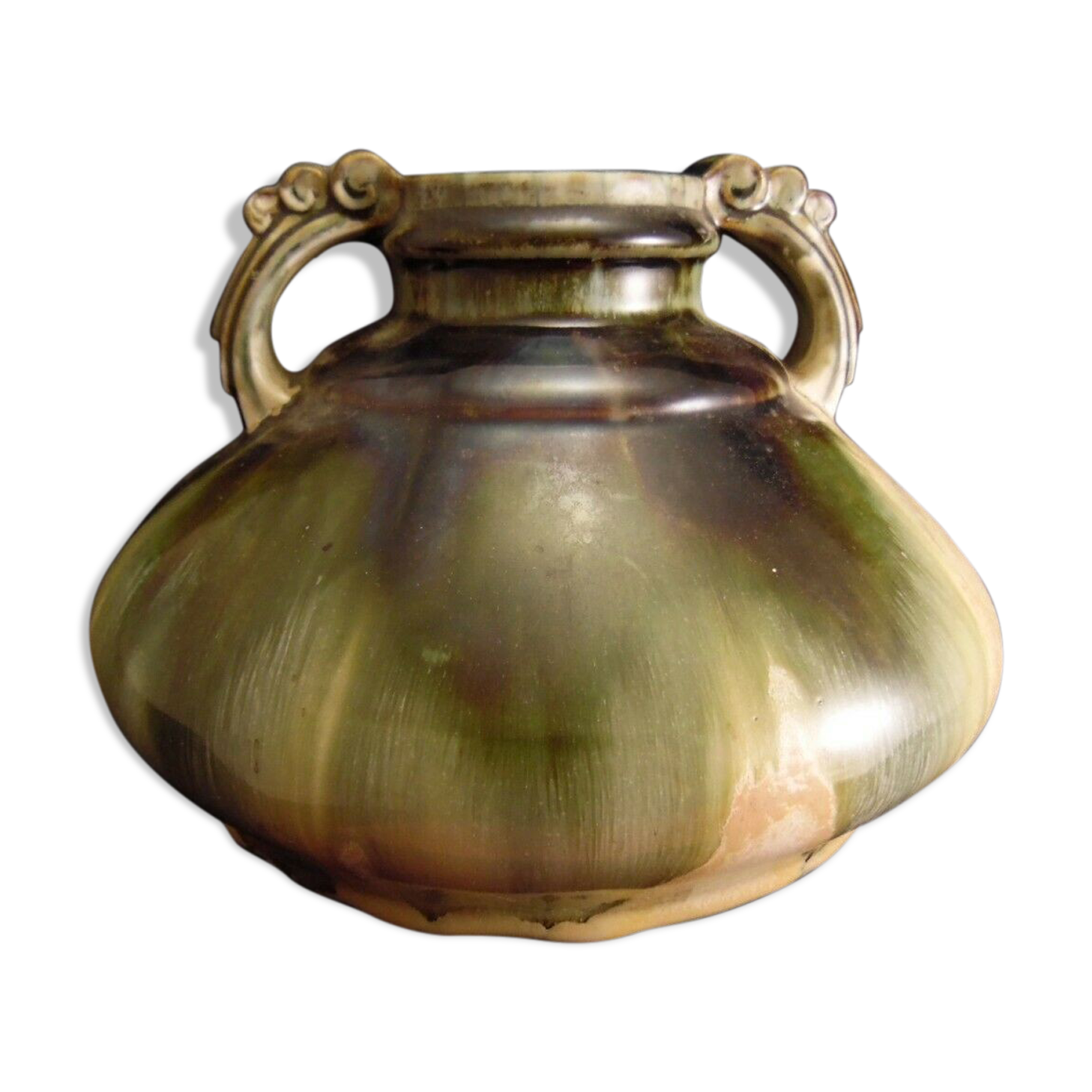 Morvan sandstone vase typical of art deco