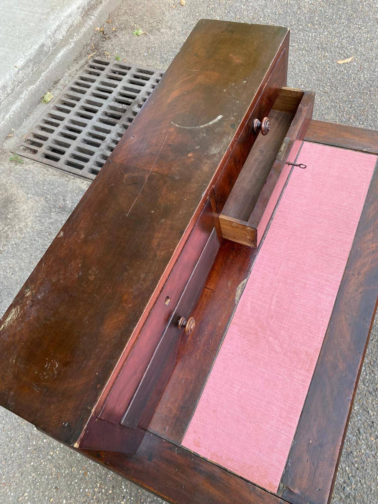 Happiness desk of the day with 19th-century storage.