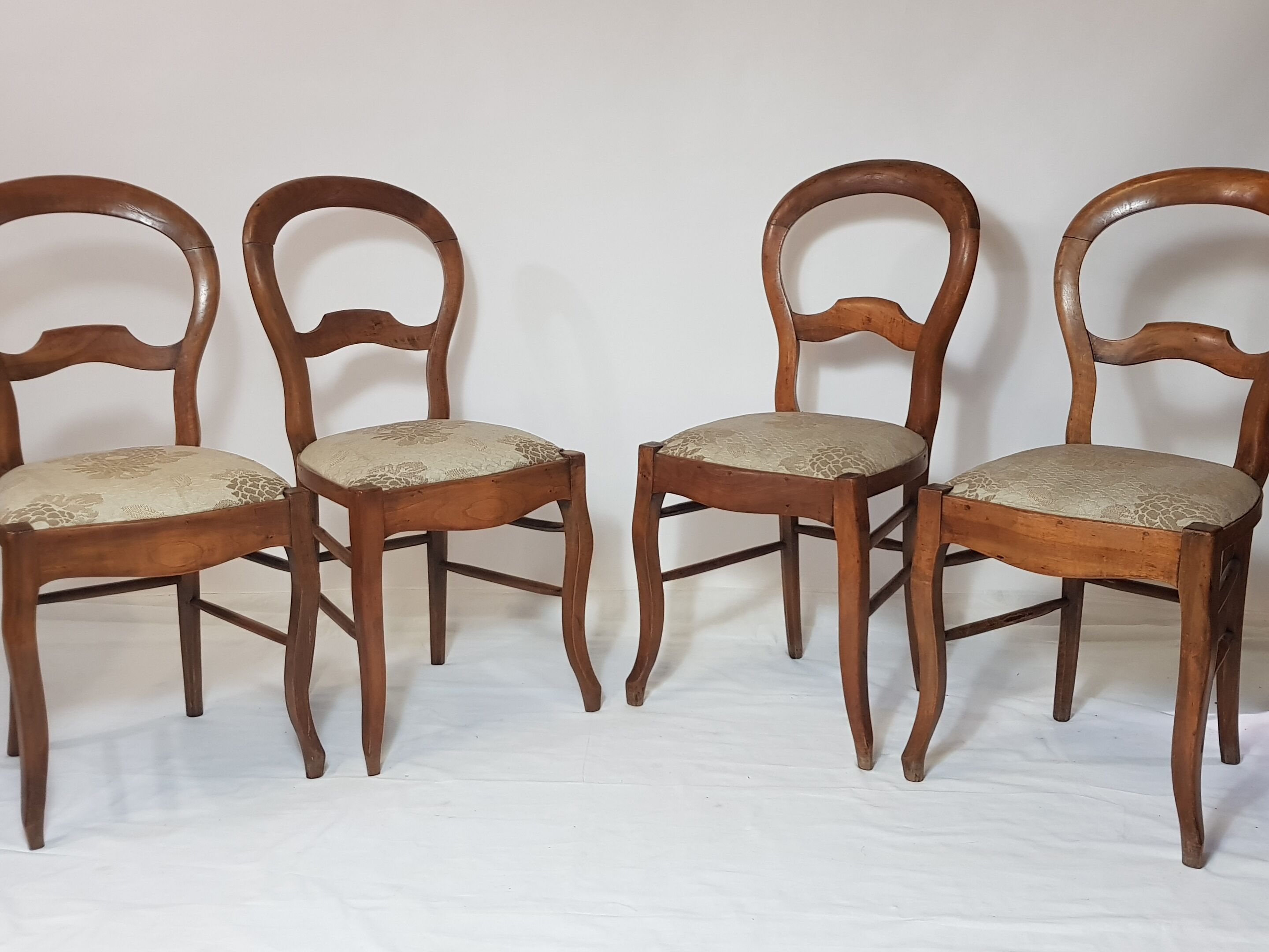 Suite de 4 chaises Louis Philippe