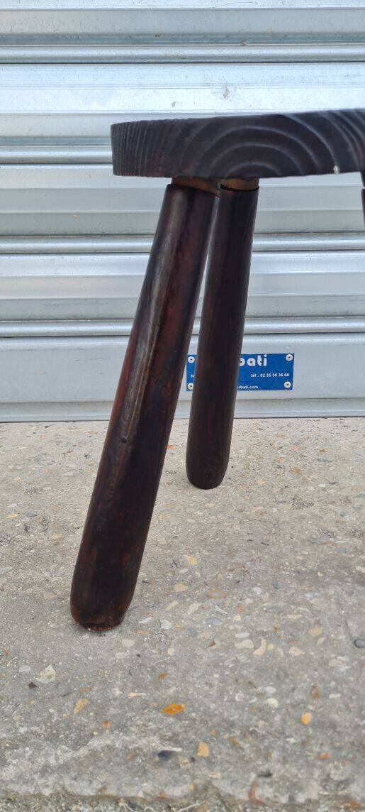 Solid wood tripod stool