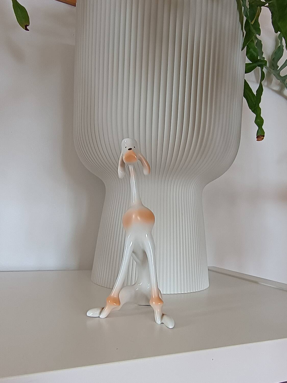 Hollohaza porcelain dog, 1970s