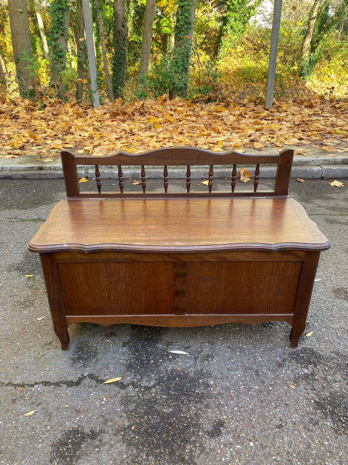Louis XV oak storage bench from the 1950s