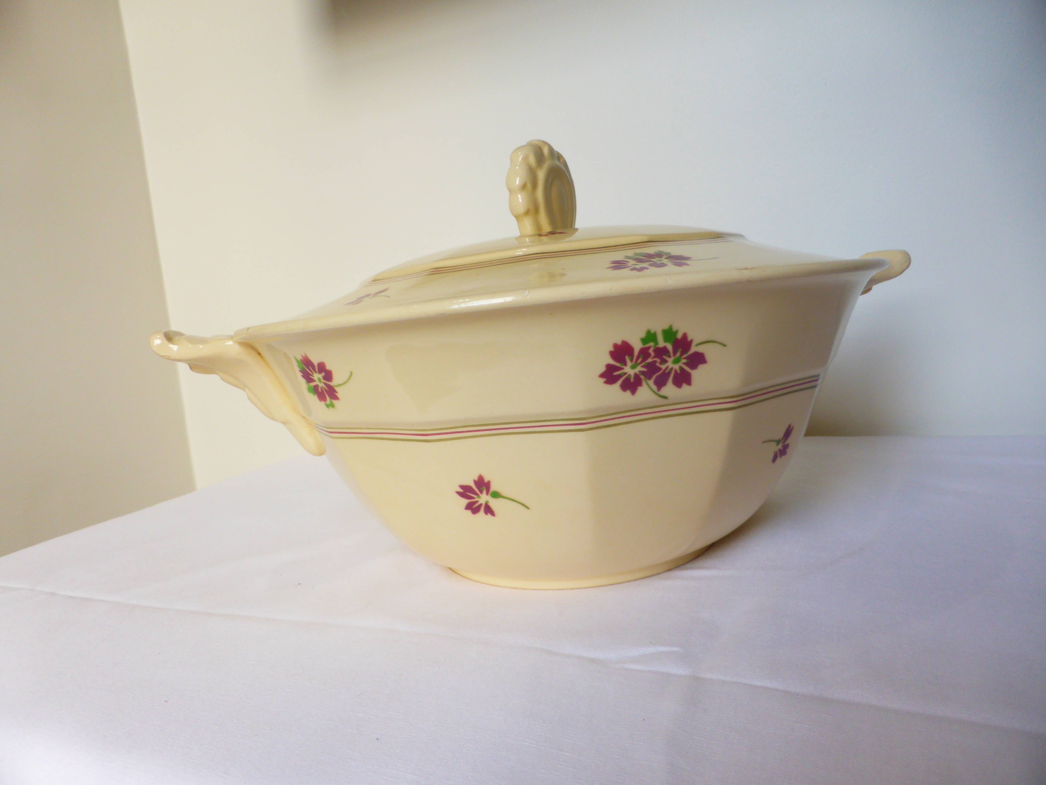 Vintage soup tureen from Moulin des Loups et Hamage model Paul (220560)