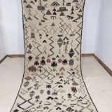 Vintage Berber rug 306 X 135 CM
