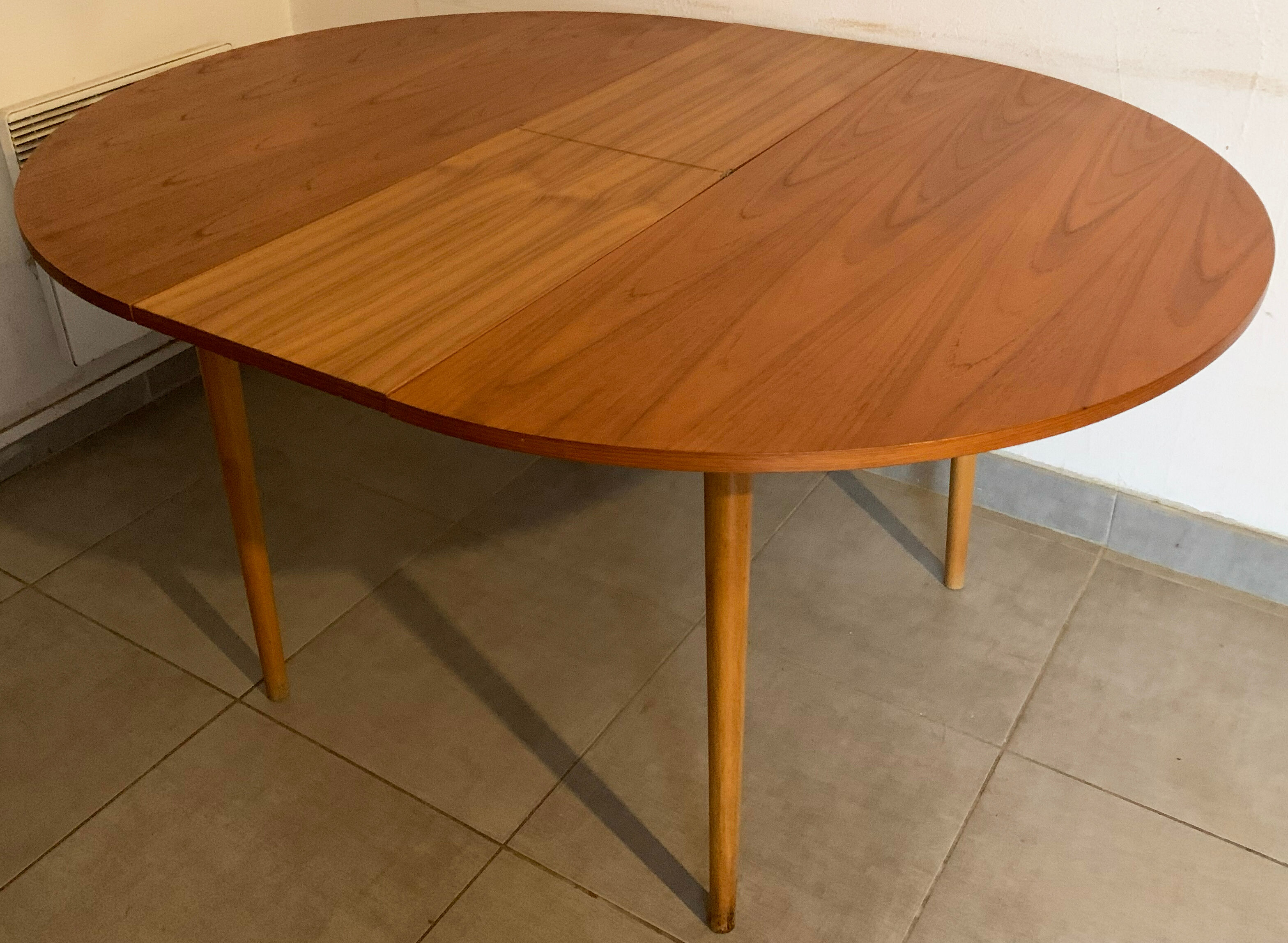 Table de repas scandinave en palissandre clair des années 60
