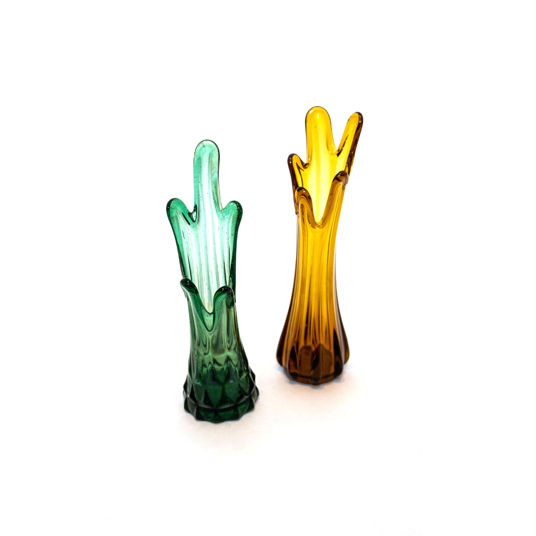 Couple of glass soliflora