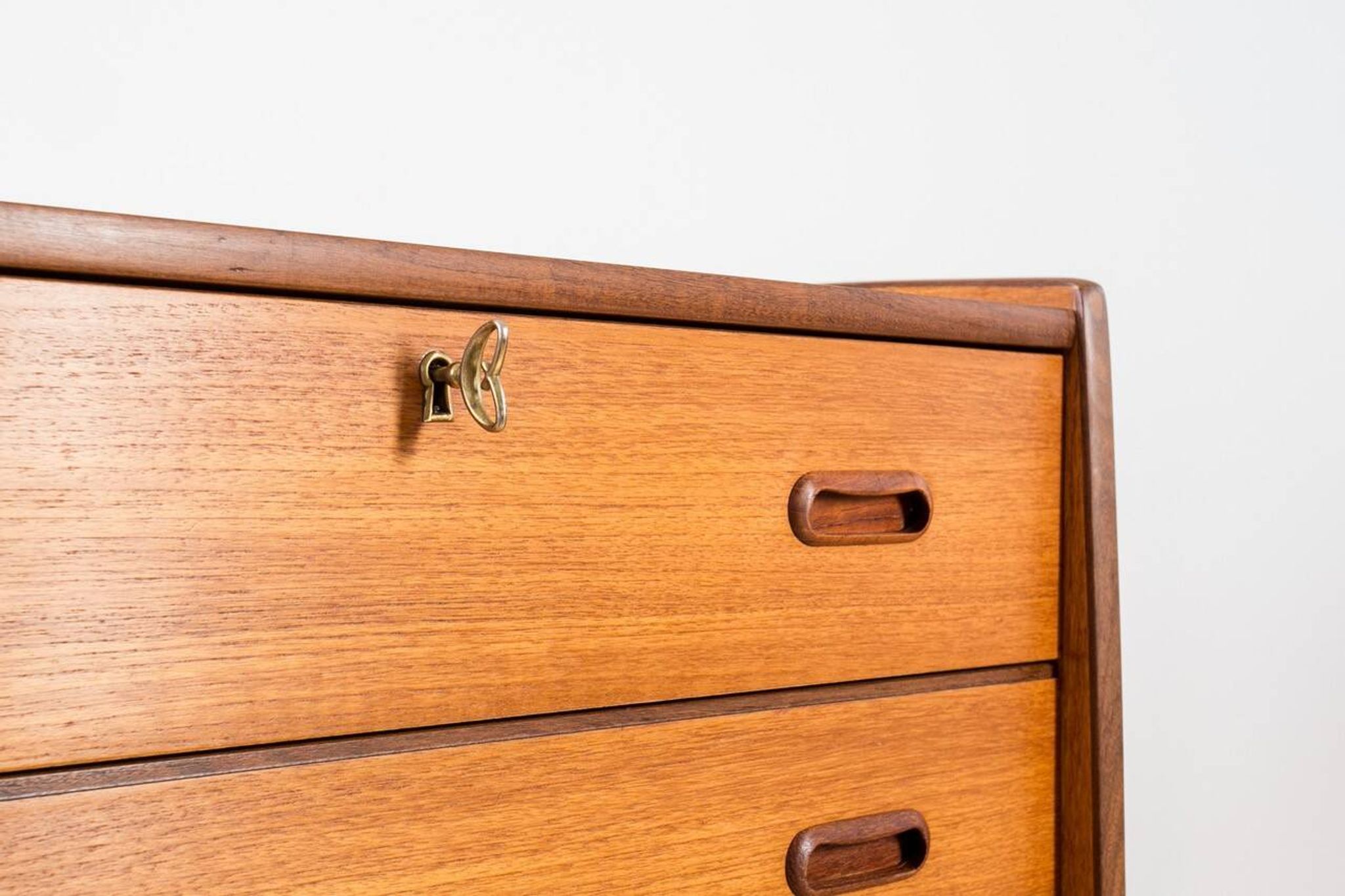 Scandinavian Teak Chest of Drawers, 1960s, Mid-Century Modern