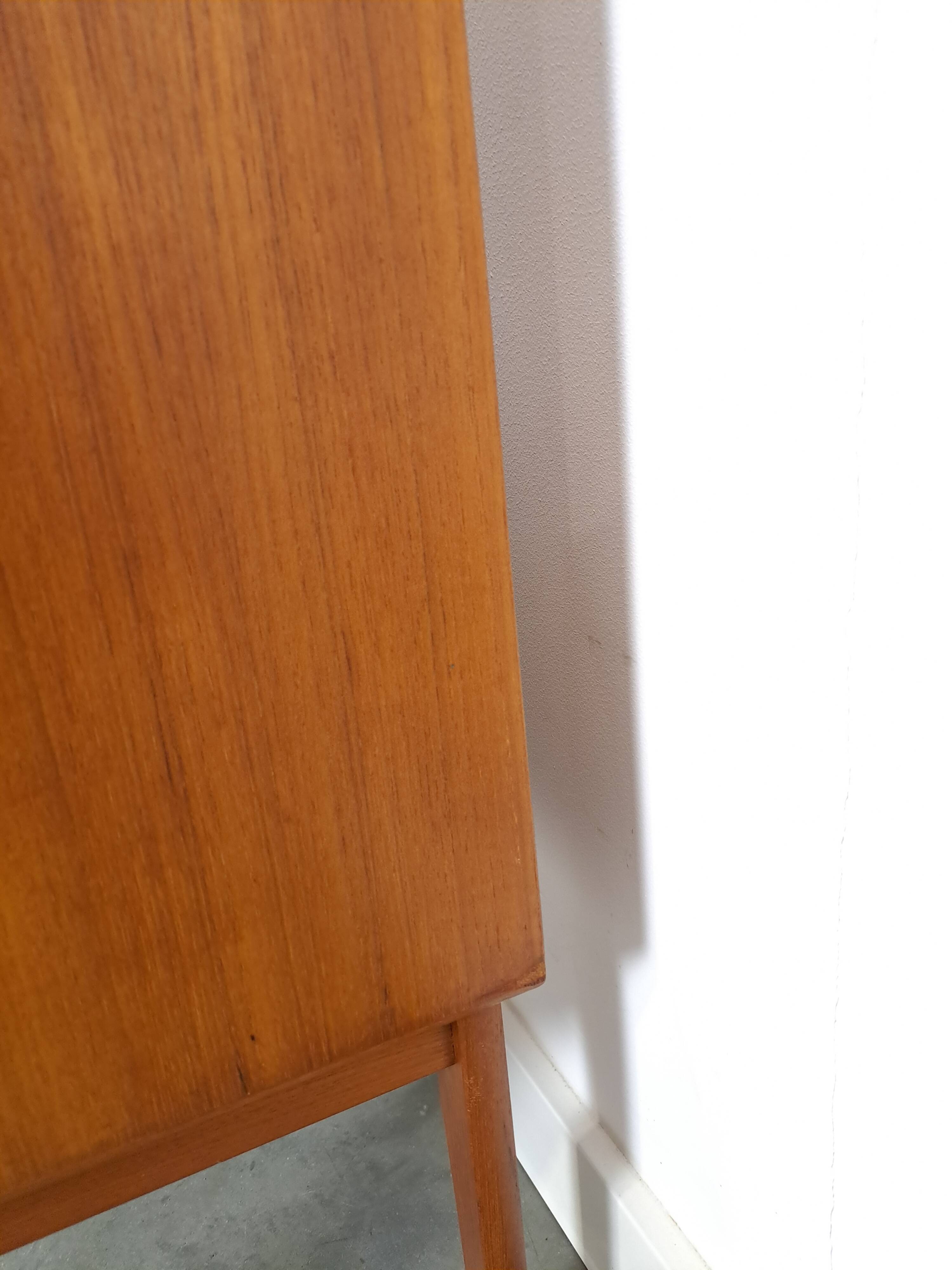 Teak Deens dressoir met lades vintage