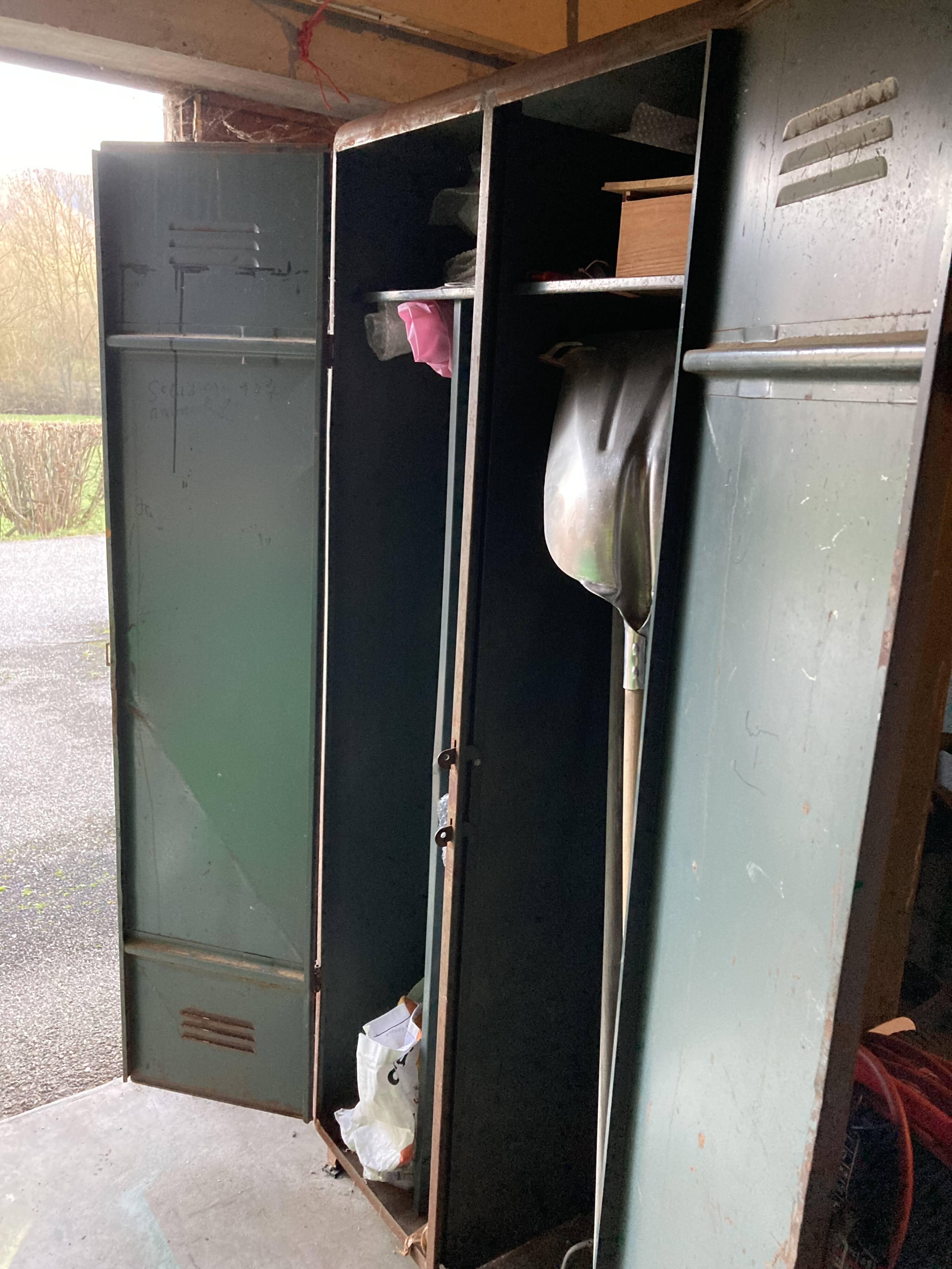 industrial cloakroom