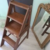 Library stepladder convertible into coffee table