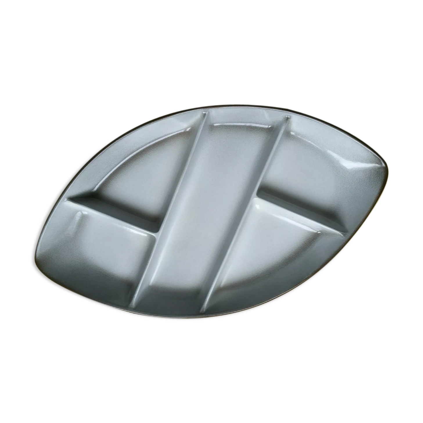 Dish with ceramic compartments