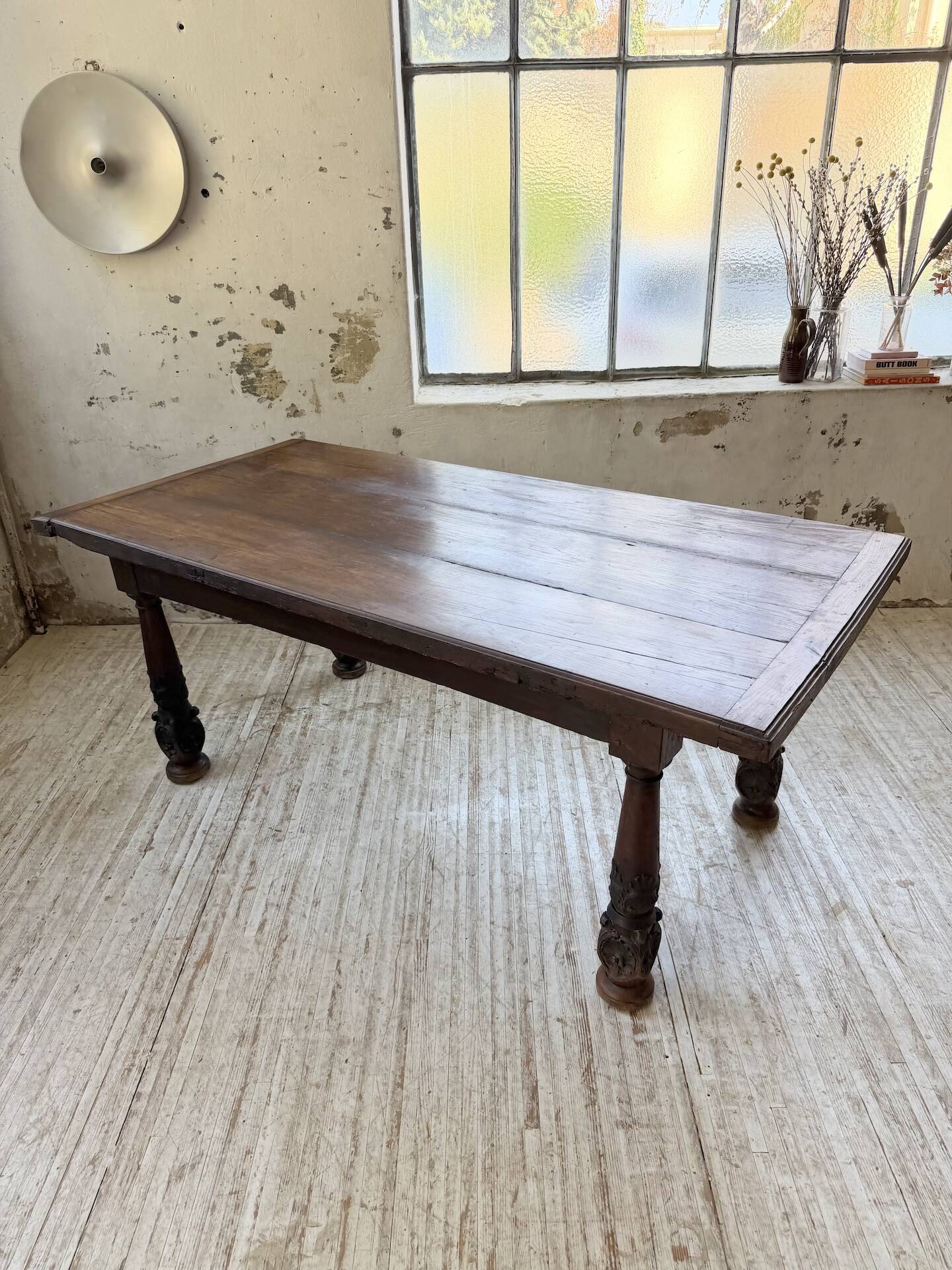 19th-century castle table, carved solid oak, 190cm.