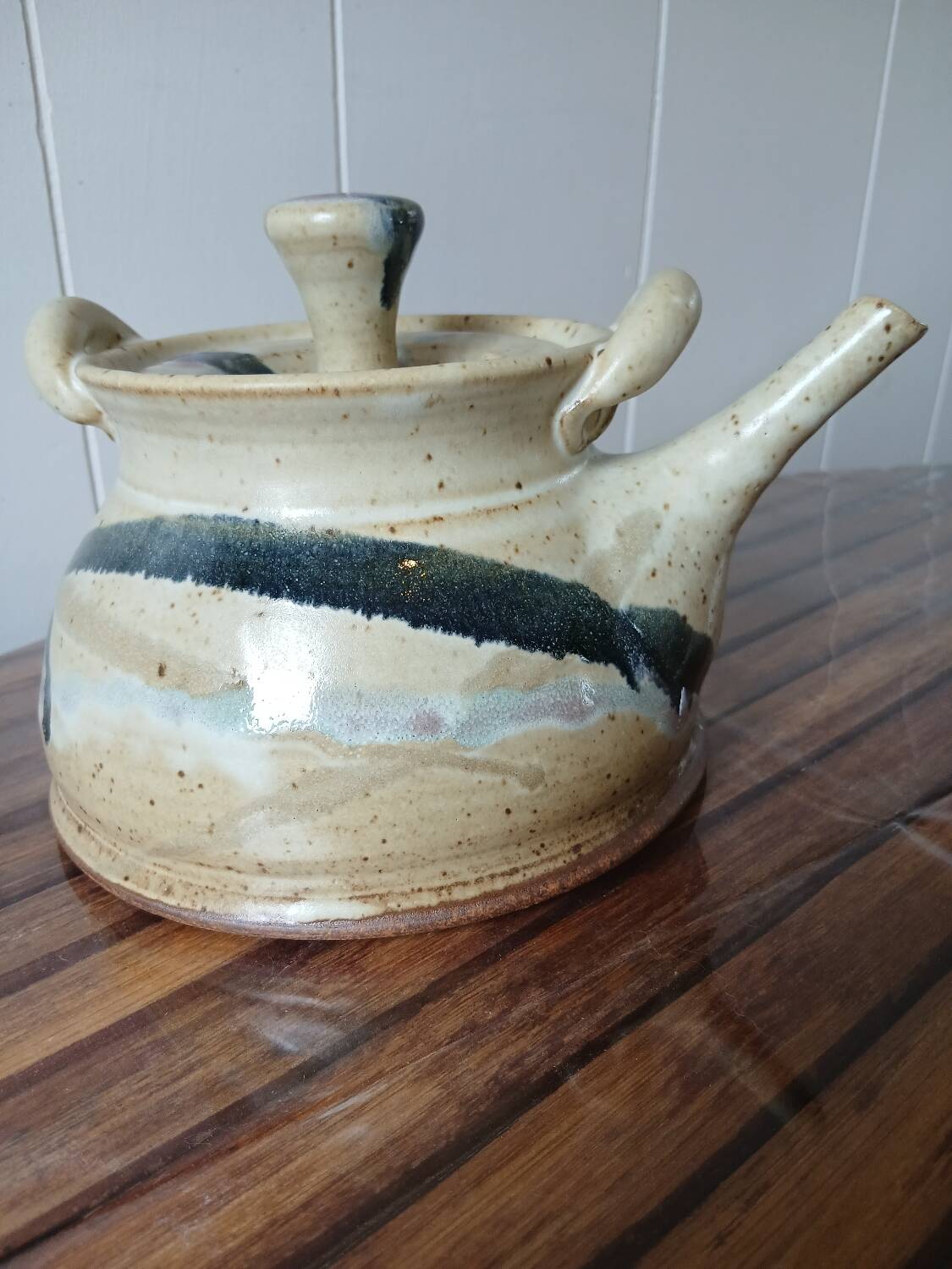 Théière en poterie estampillé vintage