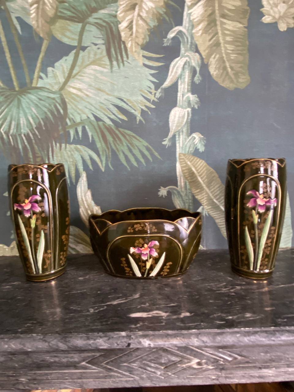 Rare Art Nouveau Ensemble circa 1900 – Glazed ceramic with iris decoration – Trio