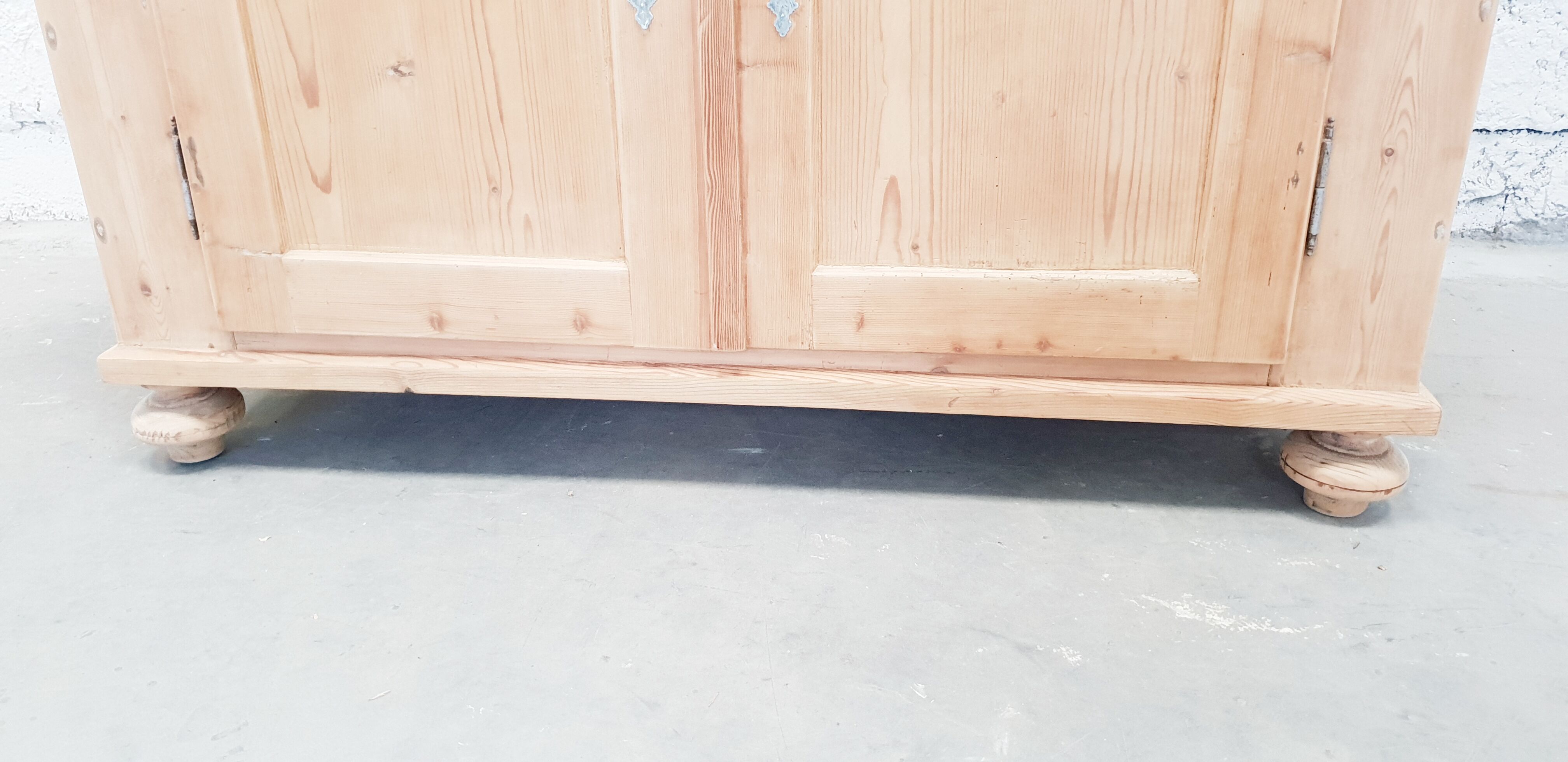 Buffet dresser 2 body old