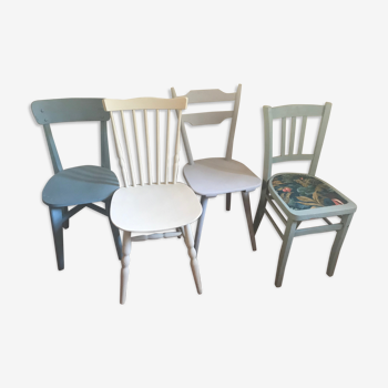 Set de quatre chaises dépareillées